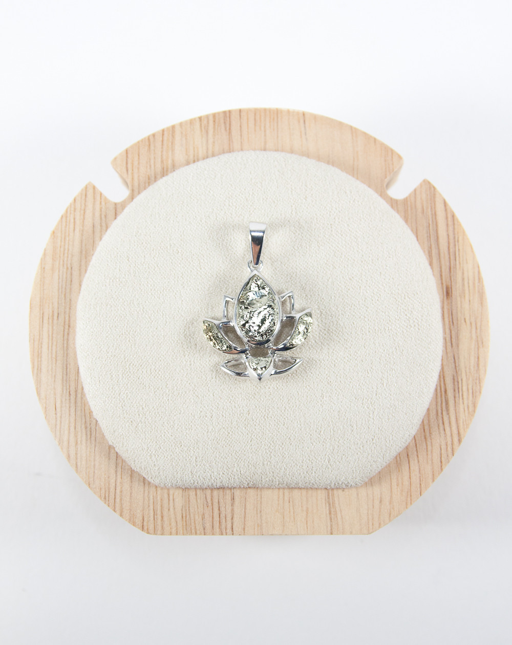 Pendentif fleur de Lotus Pyrite, collection Dokbua, Sanùk création
