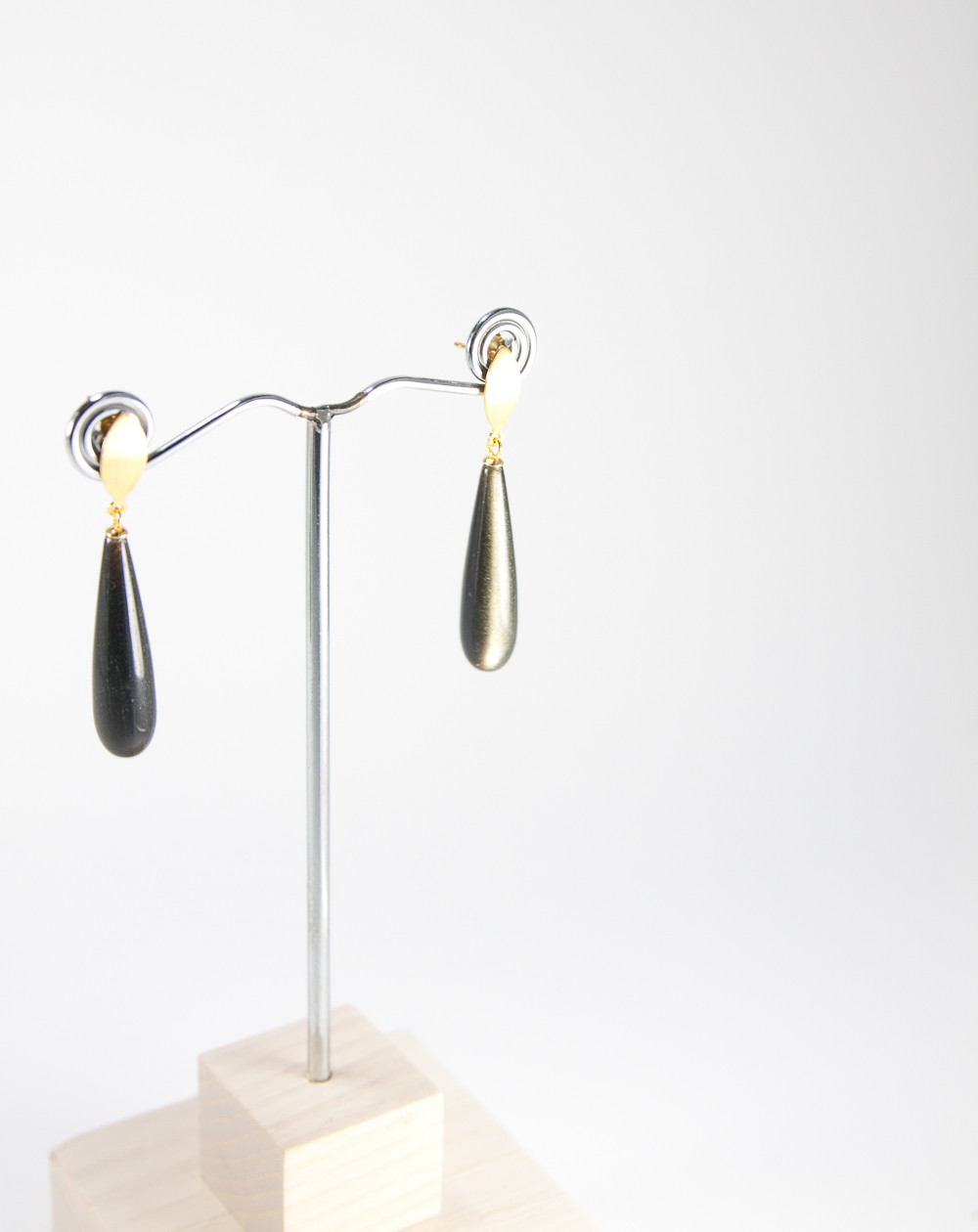 Boucles d'oreilles en Obsidienne dorée, Sanùk Création. Bayonne, France
