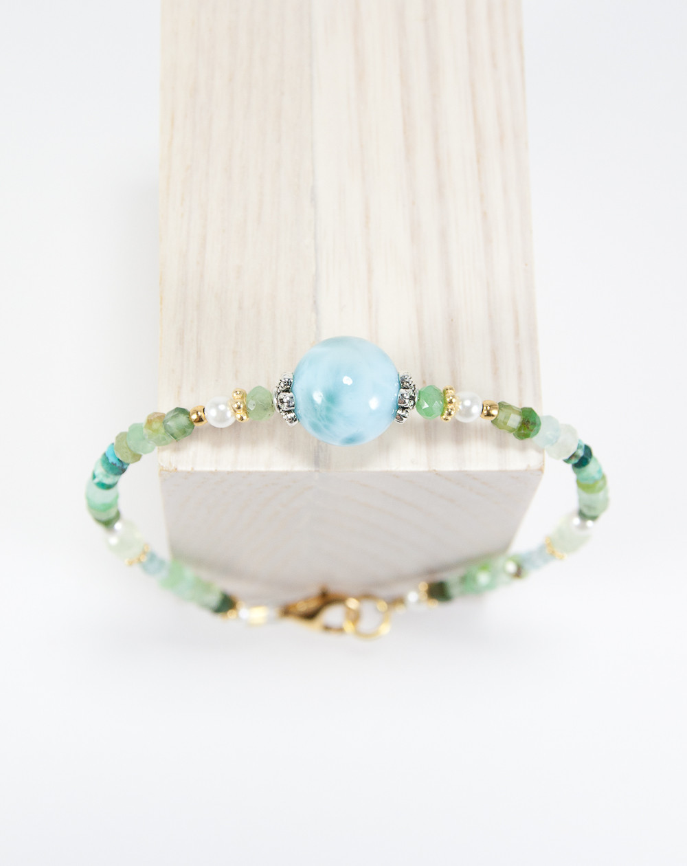 Bracelet simple Larimar, Turquoise, Chrysoprase, Perles, Apatite, Préhnite, Jade. Sanùk Création, Bayonne