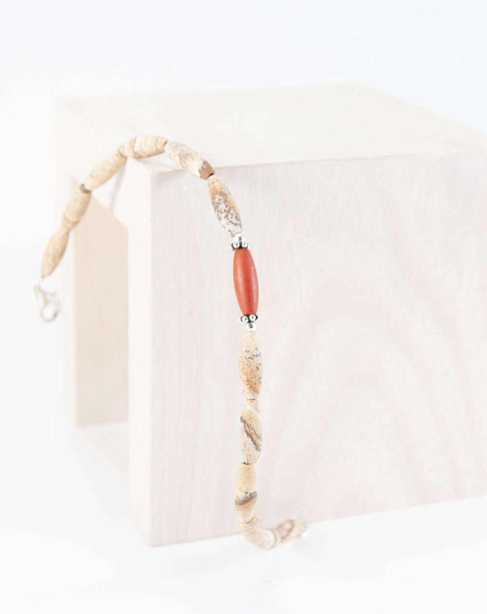Bracelet en Jaspe Paysage et Jaspe Rouge, câble d'acier gainé, Sanùk Création, Créateurs Bijoutiers Pays Basque