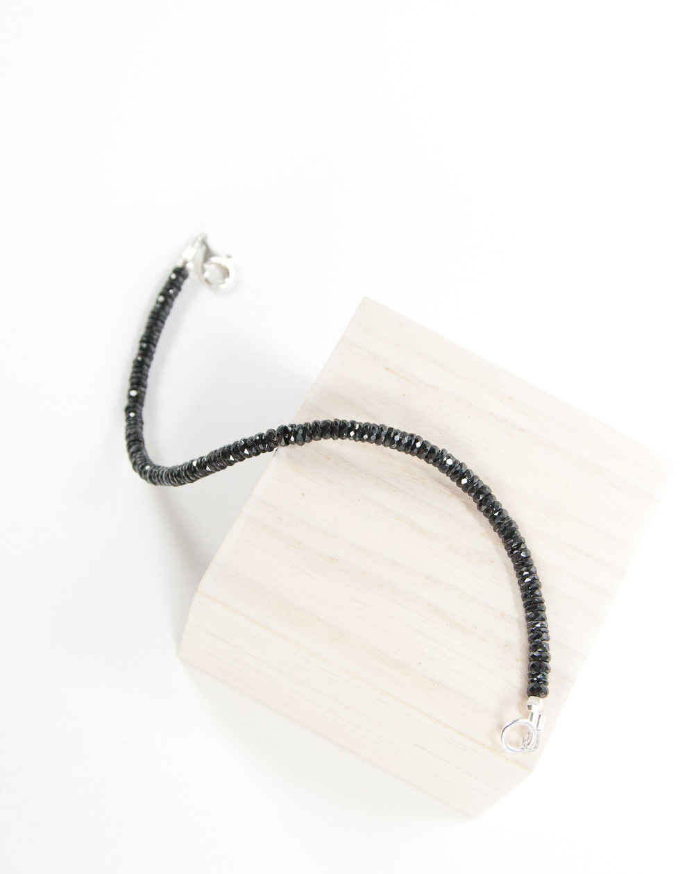 Bracelet en spinelle noir, Sanuk Création, Bayonne