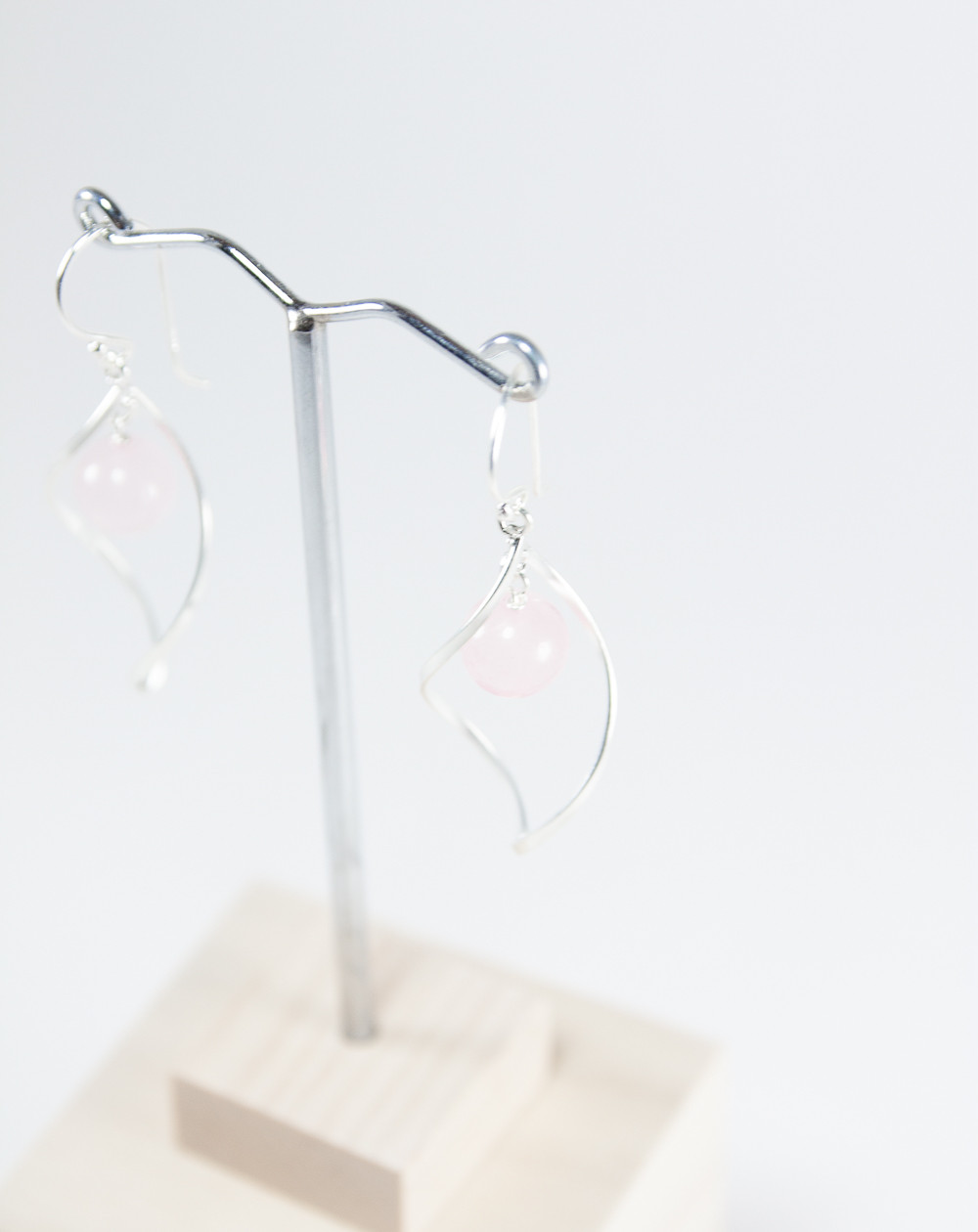 Boucles d'oreilles vrille en Quartz rose, Sanuk Création