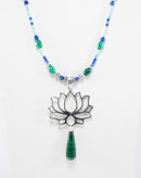 Sautoir fleur de Lotus en Malachite, Lapis Lazuli et Turquoise. Sanuk Création. Bayonne