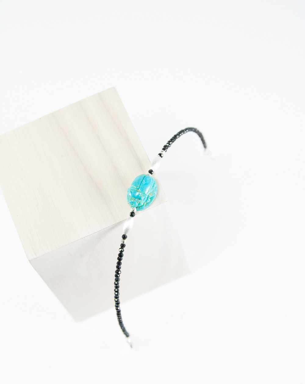 Bracelet Spinelle Noir Scarabée Turquoise, Sanuk Création, Bayonne